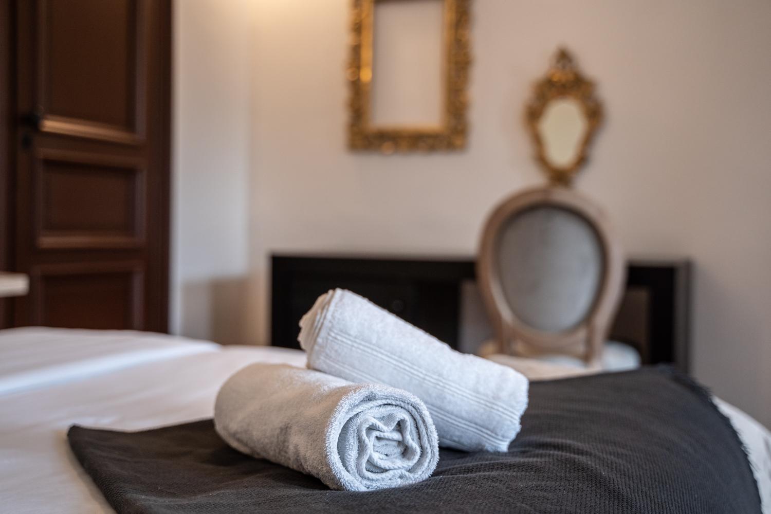 Chic Andreossy-Cosy-Authentique-Wi-Fi-Velo Apartment Castelnaudary Ngoại thất bức ảnh